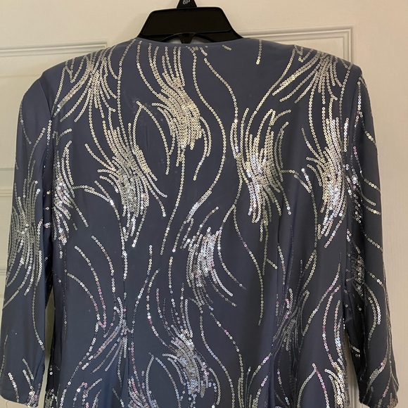 Elegant Blue Evening Dress - Picture 3 of 5